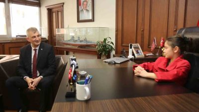 Gölcük Belediye Başkanı Ali Yıldırım Sezer, 23 Nisan Ulusal Egemenlik