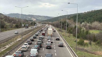 Ramazan Bayramı tatilinin dönüş yolculuğunda TEM Otoyolu’nun Bolu geçişinde trafik