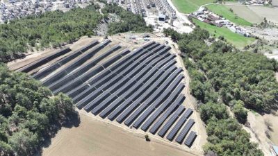 Bolu Belediyesi tarafından Mudurnu ilçesinde kurulan Güneş Enerji Santrali (GES)