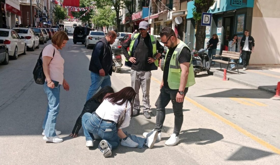 Bilecik’te kontrolden çıkan motosiklet devrildi, sürücüsü yaralandı Bilecik’te seyir halinde kontrolden çıkan motosiklet devrilirken, sürücüsü yaralandı. Alınan