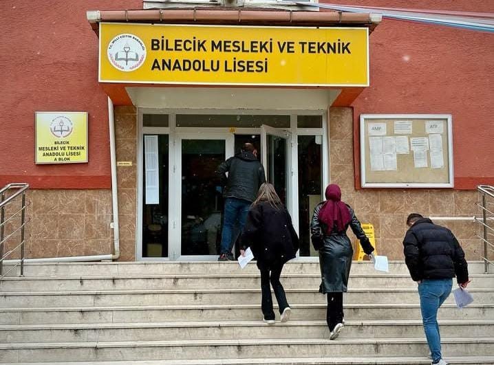 Bilecik’te Temel Eğitim ve Yenileme Eğitimi Sınavı başarıyla düzenlendi Özel Güvenlik Denetleme Başkanlığı koordinesinde Türkiye genelinde gerçekleştirilen Özel Güvenlik