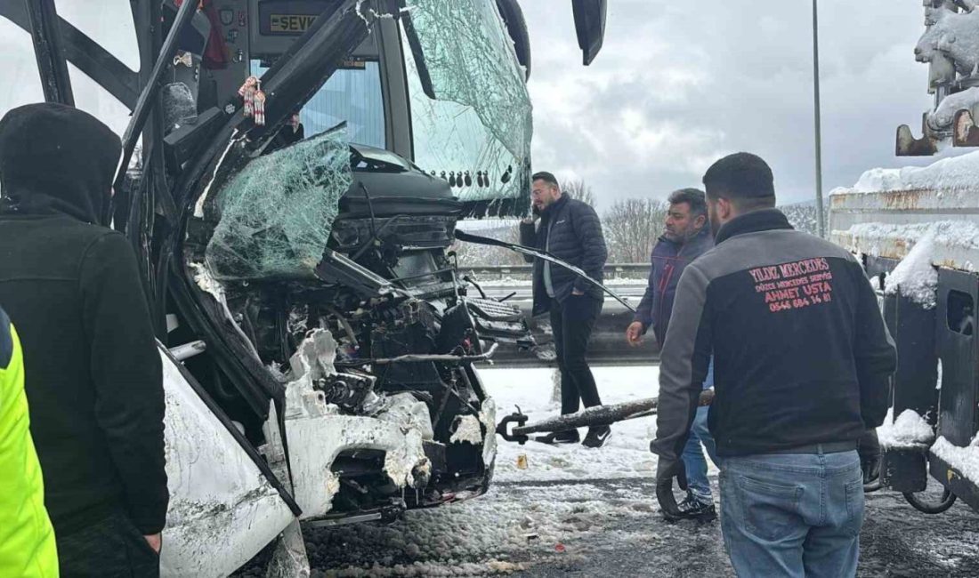 TEM Otoyolu’nun Bolu Dağı geçişinde aralarında otomobil, kamyon, tır, hafif