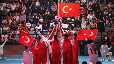 Bolu’da 23 Nisan Ulusal Egemenlik ve Çocuk Bayramı kutlamalarında öğrencilerin