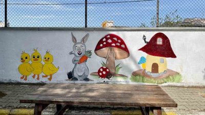 Düzce Üniversitesi Sanat Tasarım ve Mimarlık Fakültesi Resim Bölümü öğrencileri,