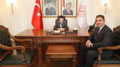 DÜZCE(İHA) – Düzce Valisi Selçuk Aslan, 23 Nisan Ulusal Egemenlik