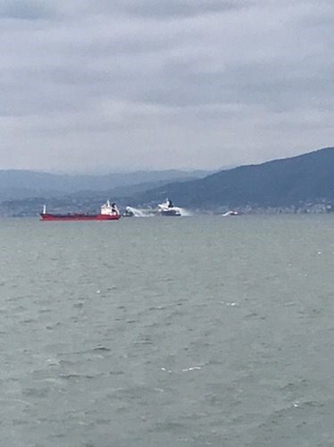 İzmit Körfezi’nde tanker gemisinde korkutan yangın Kocaeli’de tanker gemisinde çıkan yangın korkuttu. Edinilen bilgiye göre, İzmit