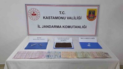 Kastamonu’nun Taşköprü ilçesinde düzenlenen uyuşturucu operasyonunda gözaltına alınan 2 şüpheliden