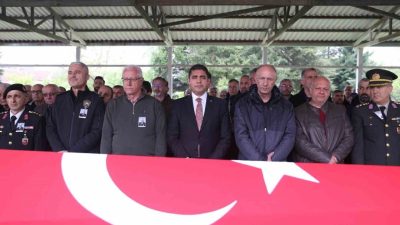 DÜZCE(İHA) – Düzce’de vefat eden Kıbrıs Barış Harekatı gazisi Fuat