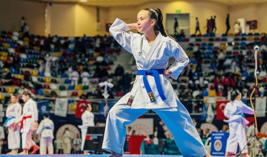 Türkiye Çocuklar Karate Şampiyonası’nda Kocaeli’den 4 sporcu altın madalyaya uzanarak,