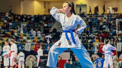 Türkiye Çocuklar Karate Şampiyonası’nda Kocaeli’den 4 sporcu altın madalyaya uzanarak,