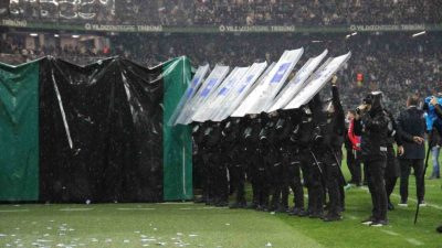 Kocaelispor, Sakaryaspor maçında yaşanan saha olaylarında 120 kişi hakkında adli