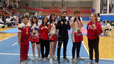 Kandıra’da düzenlenen Kick Boks İl Müsabakaları’nda Körfez Gençlerbirliği Spor Kulübü’nün