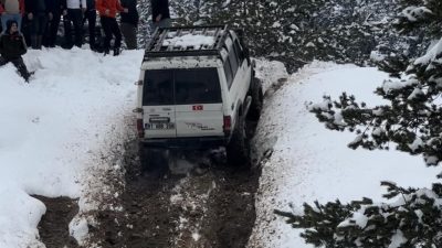 Road Kulübü ile birlikte kar safarisi yaptı. Kış mevsiminde sık