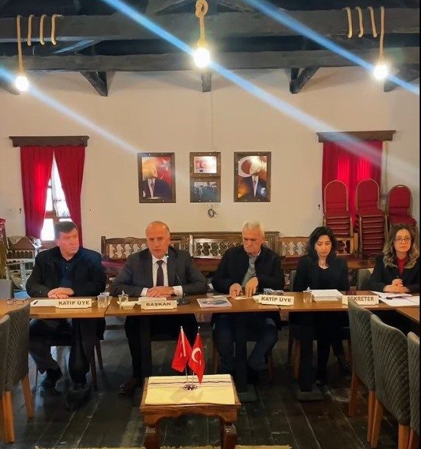 Parklara zarar verilmesi halinde suç duyurusu Osmaneli Belediye Başkanı Bekir Torun, Nisan Ayı Olağan Meclis Toplantısı’nda