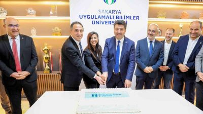 YÖKAK’tan tam kurumsal akreditasyon alan SUBÜ, başarıyı Rektörlük’te düzenlenen etkinlikle