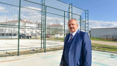 Taşköprü Belediye Başkanı Hüseyin Arslan, yapımı tamamlanan ve devam eden