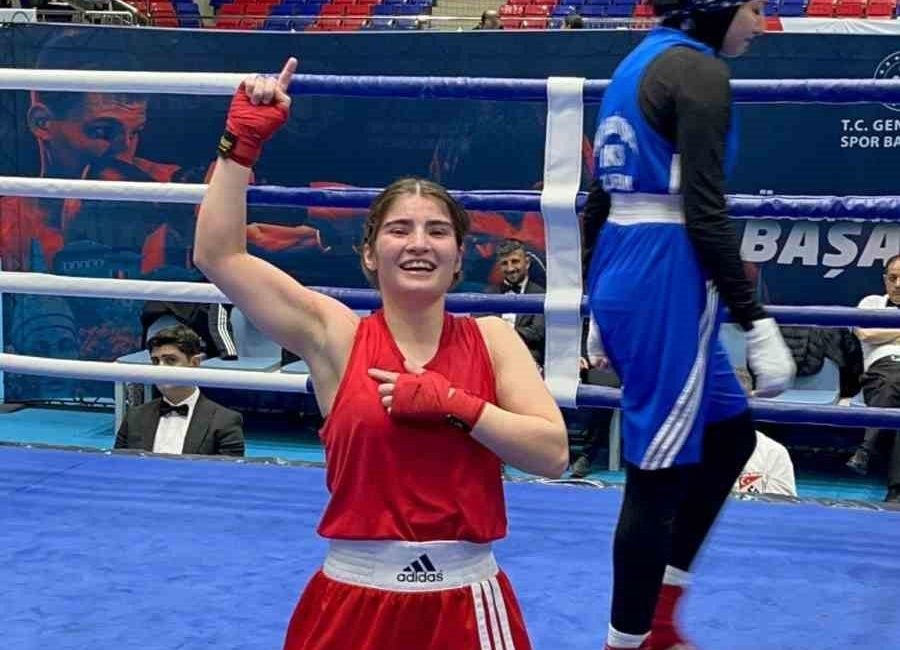 Türkiye Şampiyonasında Bilecik rüzgârı Okul Sporları Boks Gençler A (Kız) Türkiye Şampiyonasında, Bilecik’i gururla