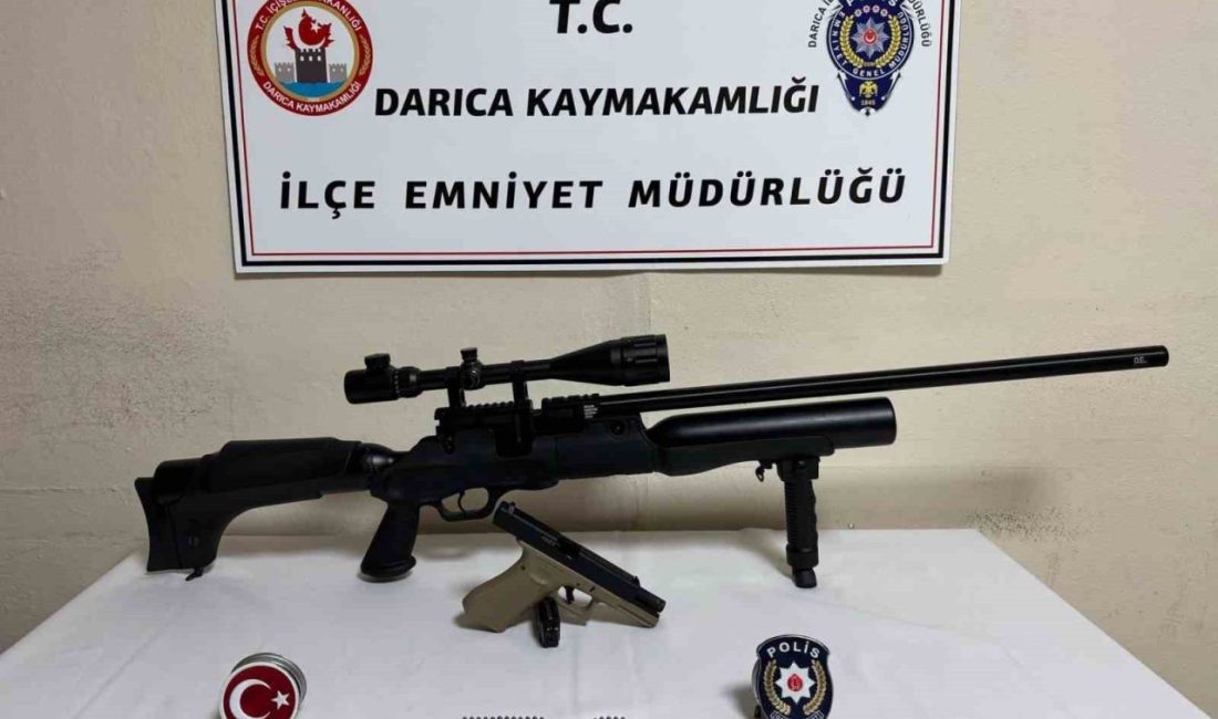 Üzerinden tüfek ve tabanca çıktı Kocaeli’nin Darıca ilçesinde 19 yaşındaki şahsın üzerinde yapılan aramada havalı