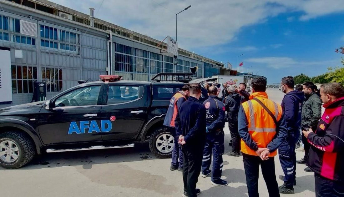 Yalova’da bir firmada yere dökülen kimyasal madde imha edildi Yalova’nın Çiftlikköy ilçesinde bir firmada yere kimyasal madde dökülmesi olayına
