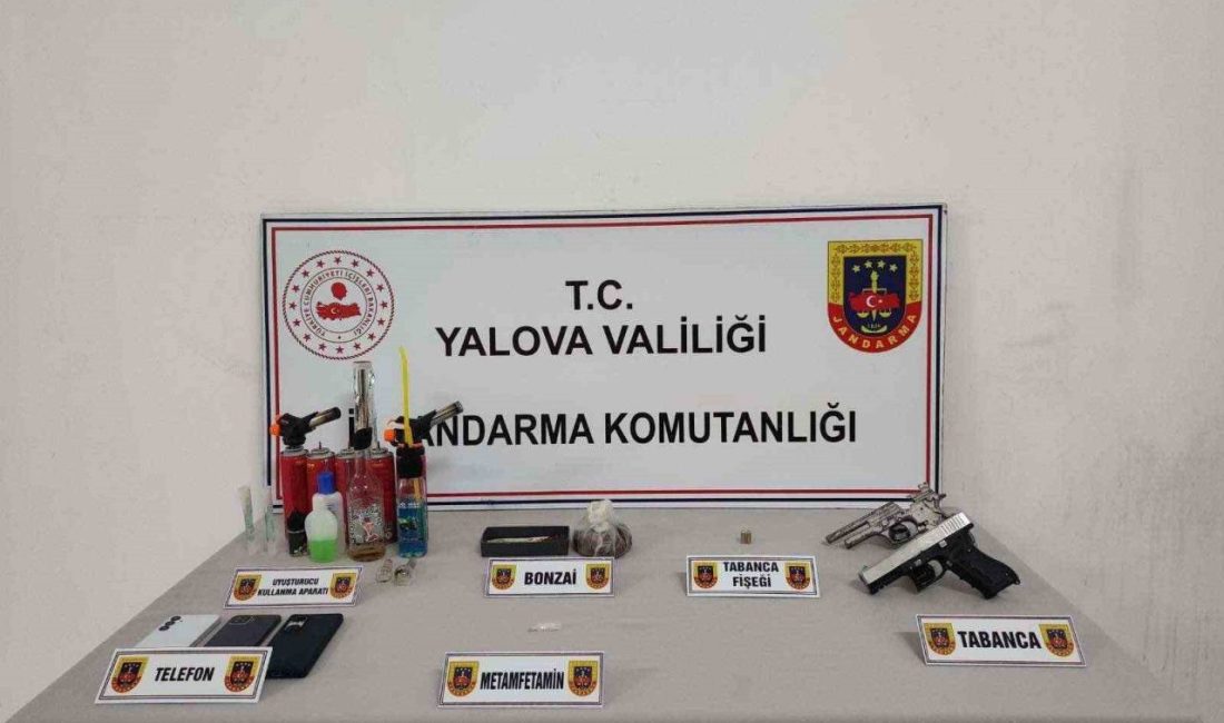 Yalova’da jandarma ekiplerinin düzenlediği uyuşturucu operasyonunda gözaltına alınan 5 kişiden