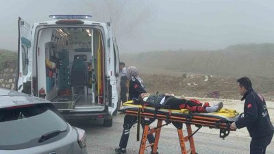 Düzce’de yoğun sis sebebiyle iki aracın çarpışması neticesinde meydana gelen
