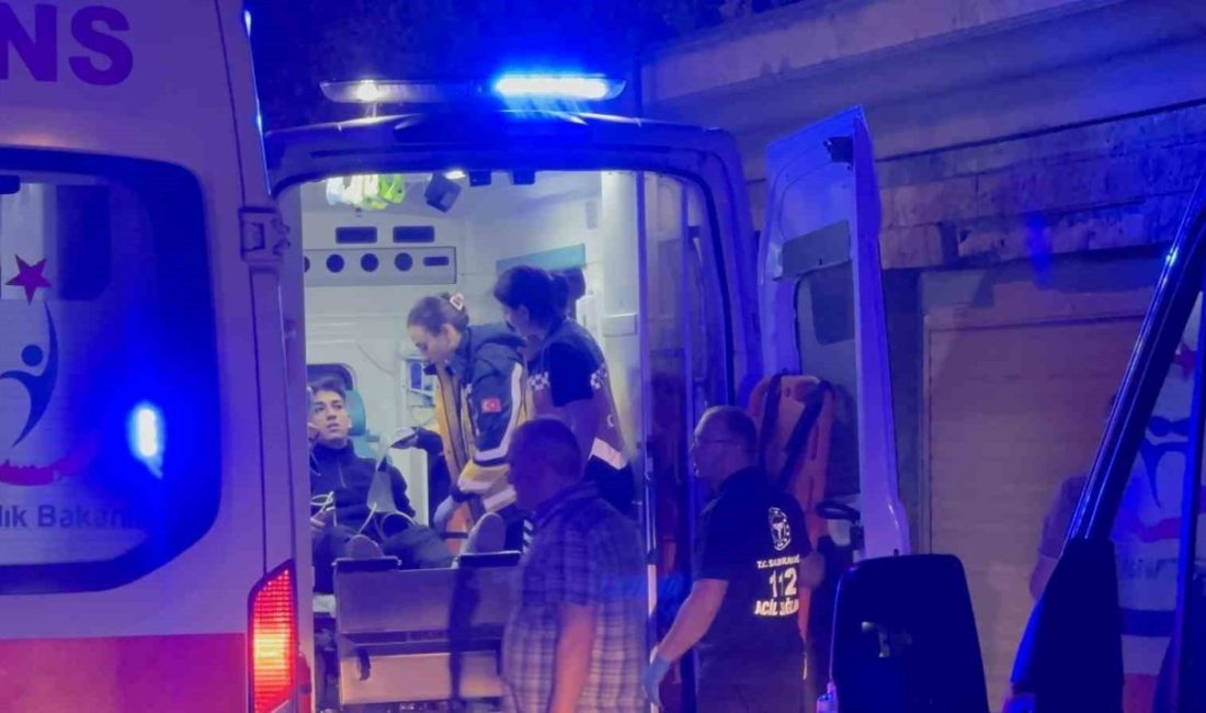 2 otomobil kafa kafa çarpıştı: 6 yaralı Kocaeli’nin Darıca ilçesinde 2 otomobilin kafa kafaya çarpıştığı kazada 6