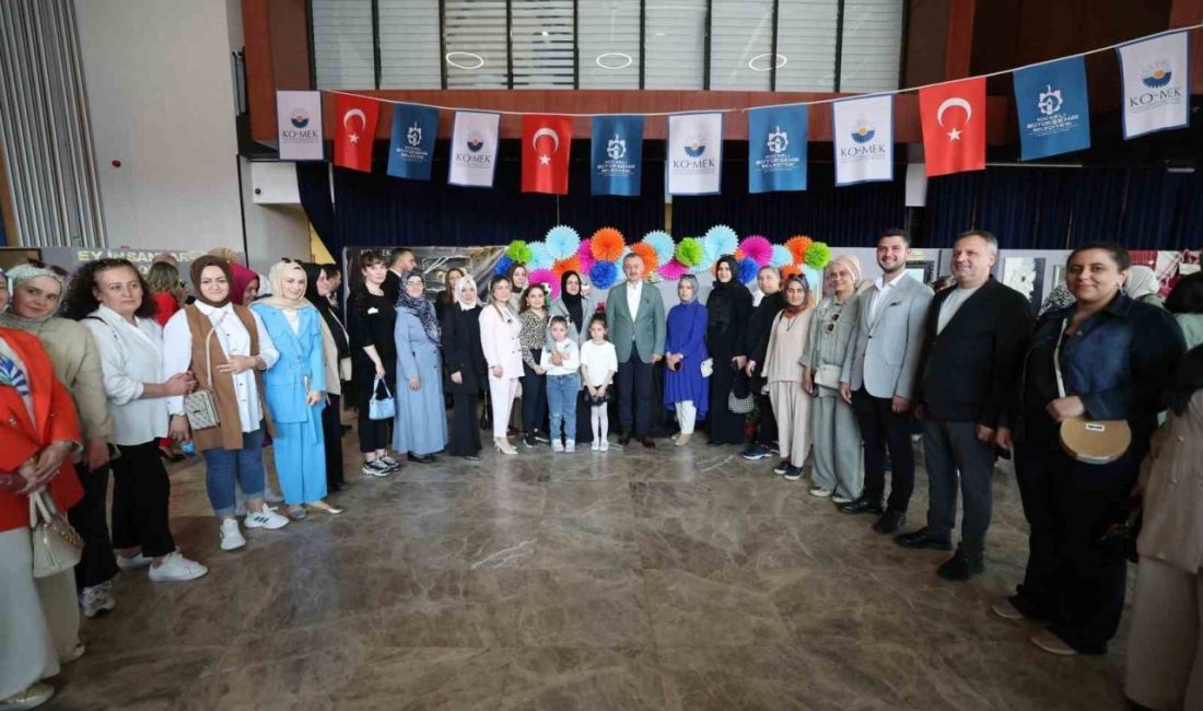 51 yaşında okuma yazma öğrendi, ilk mektubu duygulandırdı Kocaeli Büyükşehir Belediyesi Meslek ve Sanat Eğitimi Kursları’nda (KO-MEK) okuma