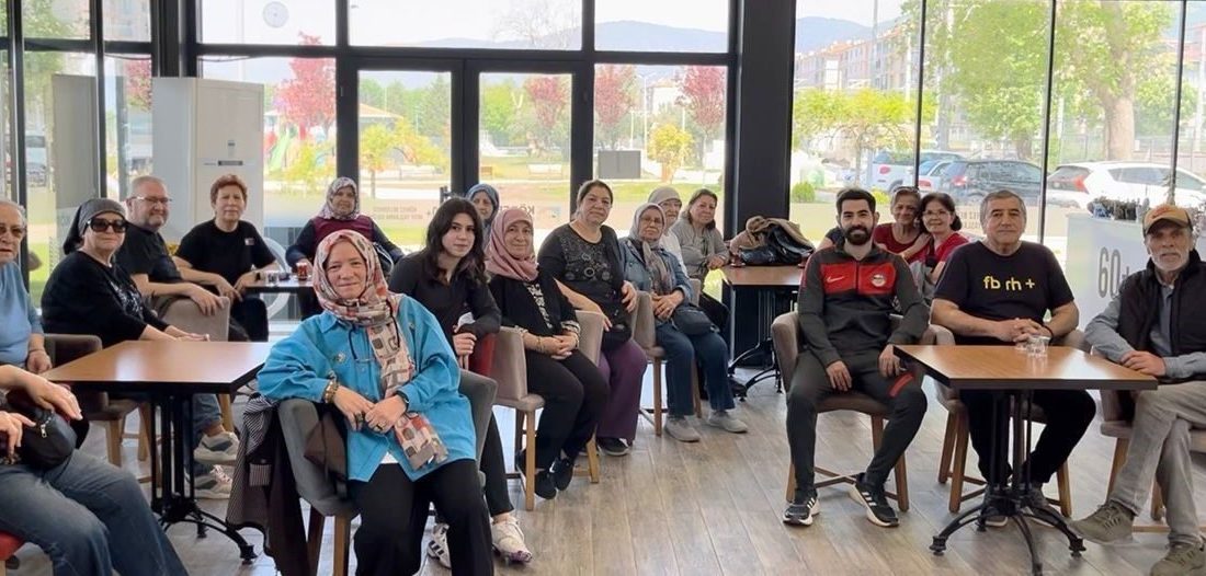 60+ Aktif Yaşlanma Kulübü sağlıklı kalma noktası oldu Körfez Belediyesi’nin 60+ Aktif Yaşlanma Kulübü, yaşlı bireylerin hem fiziksel