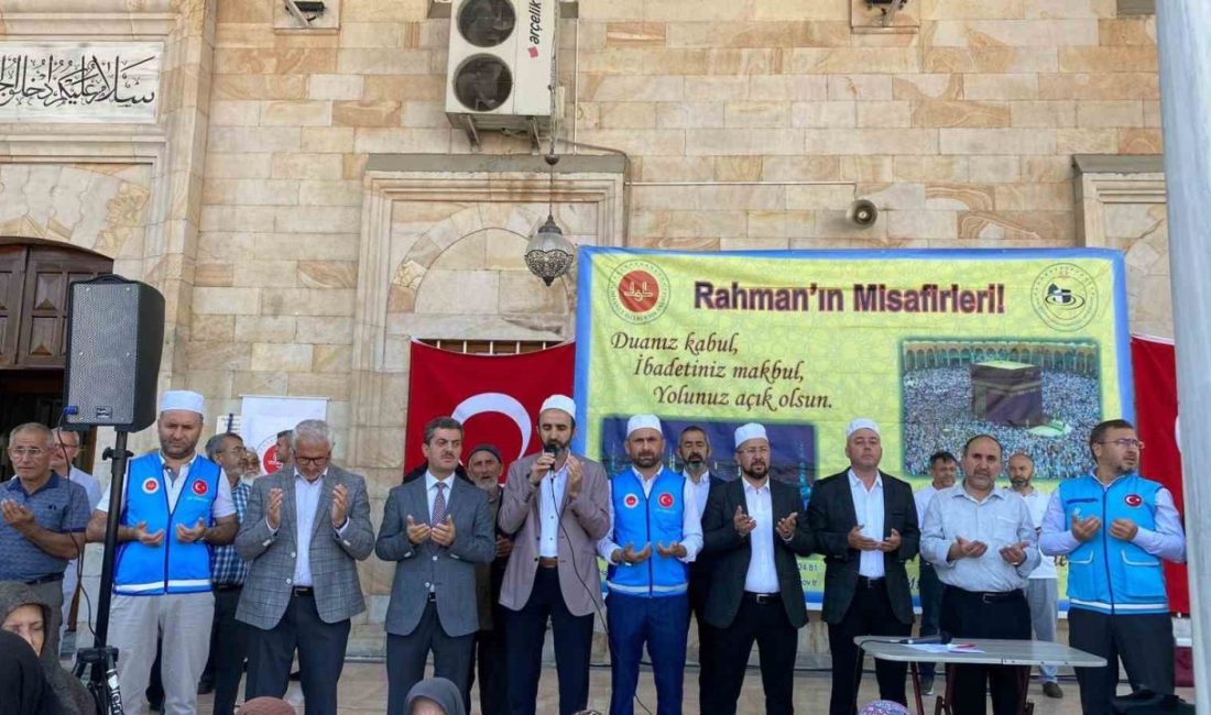 76 hacı adayı kutsal topraklara uğurlandı DÜZCE (İHA) –Düzce’de kutsal topraklara gidecek 76 kişilik hac grubu
