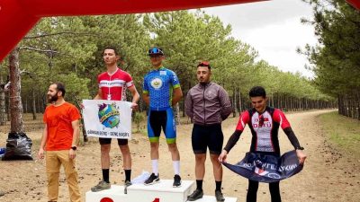 Ankara’da düzenlenen ’8. Üniversitelerarası Dağ Bisikleti Yarışı’na Bilecik’ten katılım sağlayan