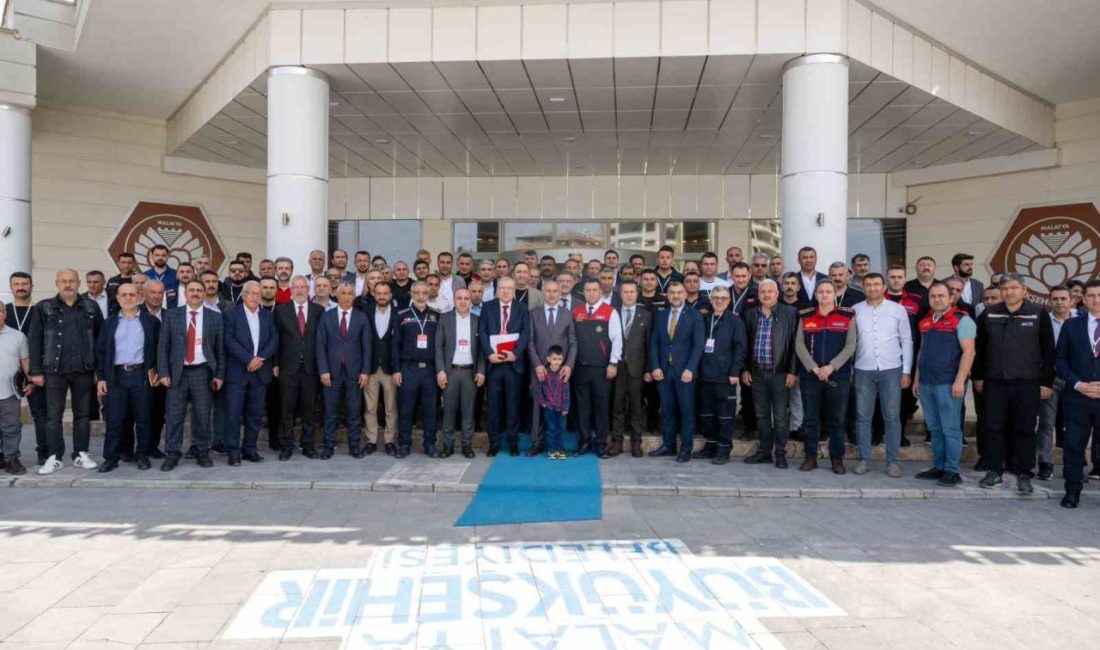 Türkiye İtfaiyeciler Birliği Derneği’nin (TİBDER) Malatya’da düzenlediği İtfaiye İstişare ve