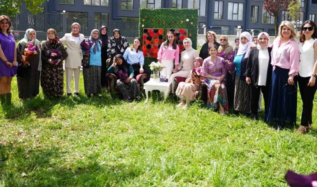 Alzheimer Merkezindeki anneler unutulmadı Düzce Belediyesi, Ertan Uçar Alzheimer Hastaları Gündüz Bakım Merkezi’nde Anneler