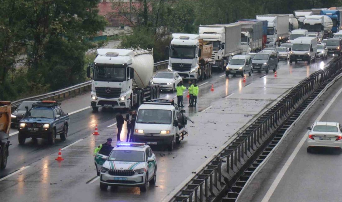 Anadolu Otoyolu Sakarya geçişinde 4 saatte 7 ayrı kaza meydana geldi Anadolu Otoyolu Sakarya geçişinde son 4 saat içerisinde 7 ayrı