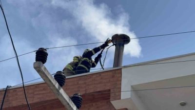 Düzce’de bir restoranın bacasından çıkan kıvılcımlar paniğe neden oldu. İtfaiye