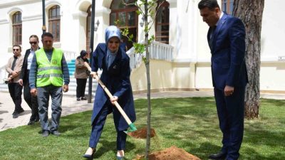 Aile ve Sosyal Hizmetler Bakanı Mahinur Özdemir Göktaş, Bilecik Valiliği