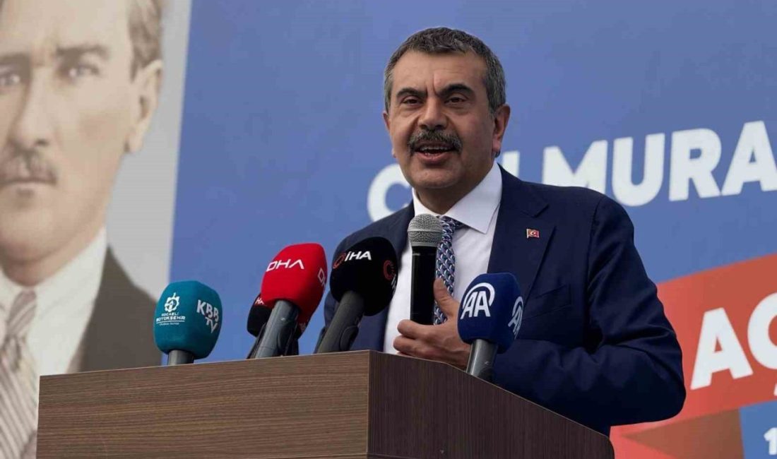 Kocaeli’nin Darıca ilçesinde Can Murat Çeliker Anaokulunun açılışına katılan Milli