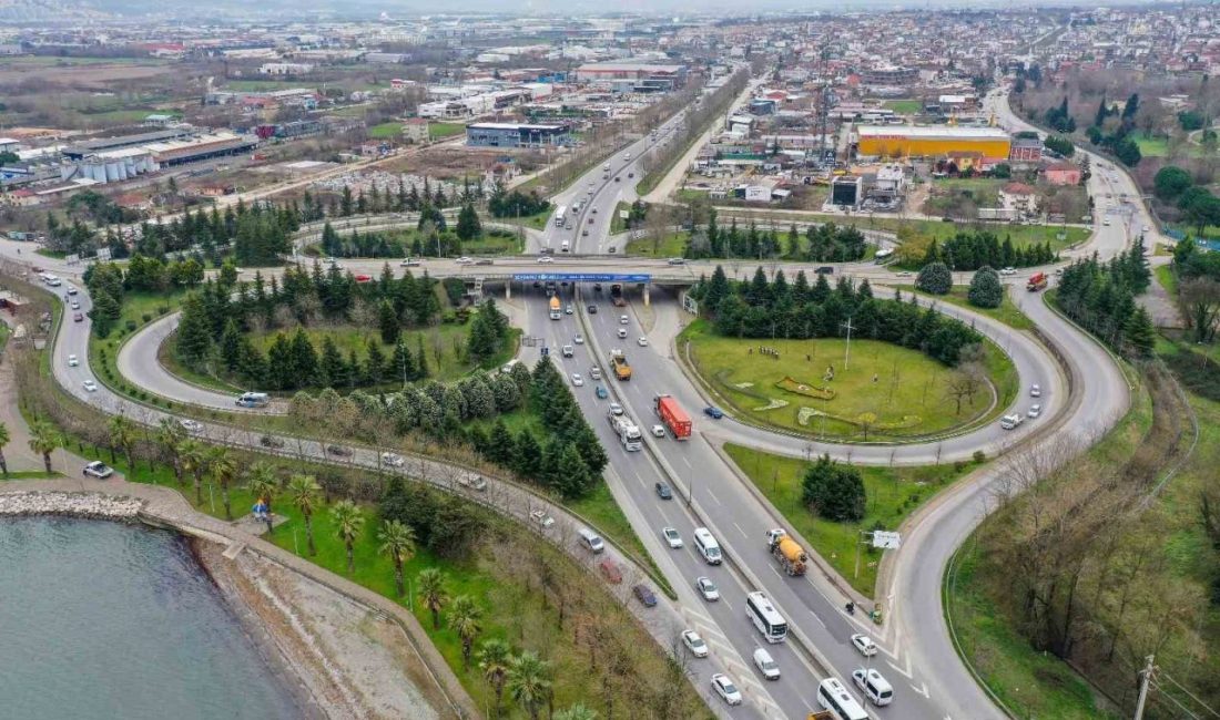 Kocaeli Büyükşehir Belediyesi, D-130 Karayolu üzerindeki trafiğe nefes aldıracak olan