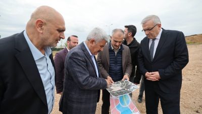 Çayırova Belediye Başkanı Bünyamin Çiftçi, Kocaeli Milletvekili Prof. Dr. Sadettin