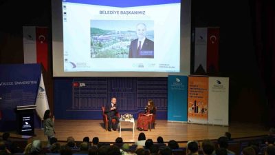 DÜZCE(İHA) – Düzce Üniversitesi öğrencileriyle bir araya gelen Düzce Belediye