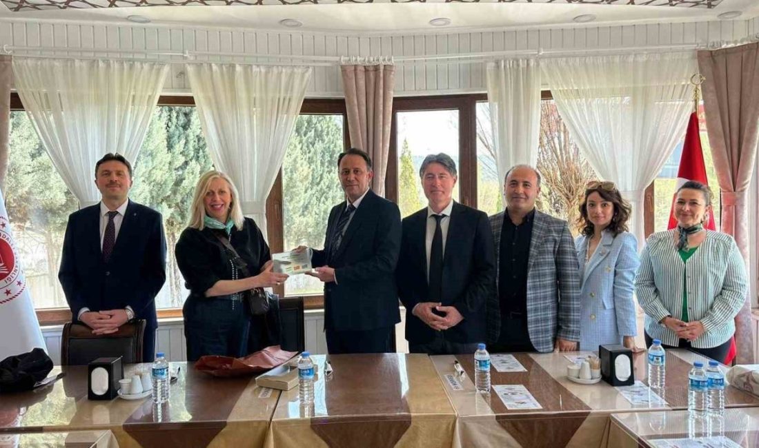 Bilecik, Avrupa’dan gelen eğitimcilere ev sahipliği yaptı Türkiye, Macaristan ve Yunanistan ortaklığında yürütülen eğitim projesinin uluslararası toplantısı,