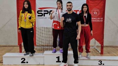 Bolu’da düzenlenen Okul Sporları Gençler Muaythai Türkiye Şampiyonası’nda, Bilecik’in Bozüyük