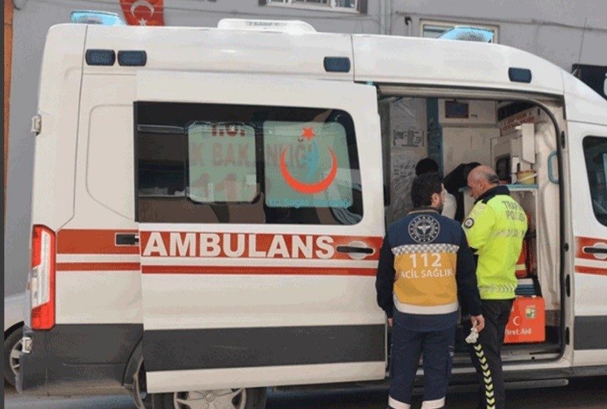 Bilecik’te 2 otomobilin çarpışması sonucu meydana gelen trafik kazasında 2 kişi yaralandı Bilecik’te karşı yönlerden gelen 2 otomobilin çarpışması sonucu meydana gelen