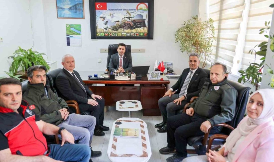Bilecik’te tarımın geleceği masaya yatırıldı Bilecik Valisi Şefik Aygöl, Tarım ve Orman İl Müdürü Necmettin