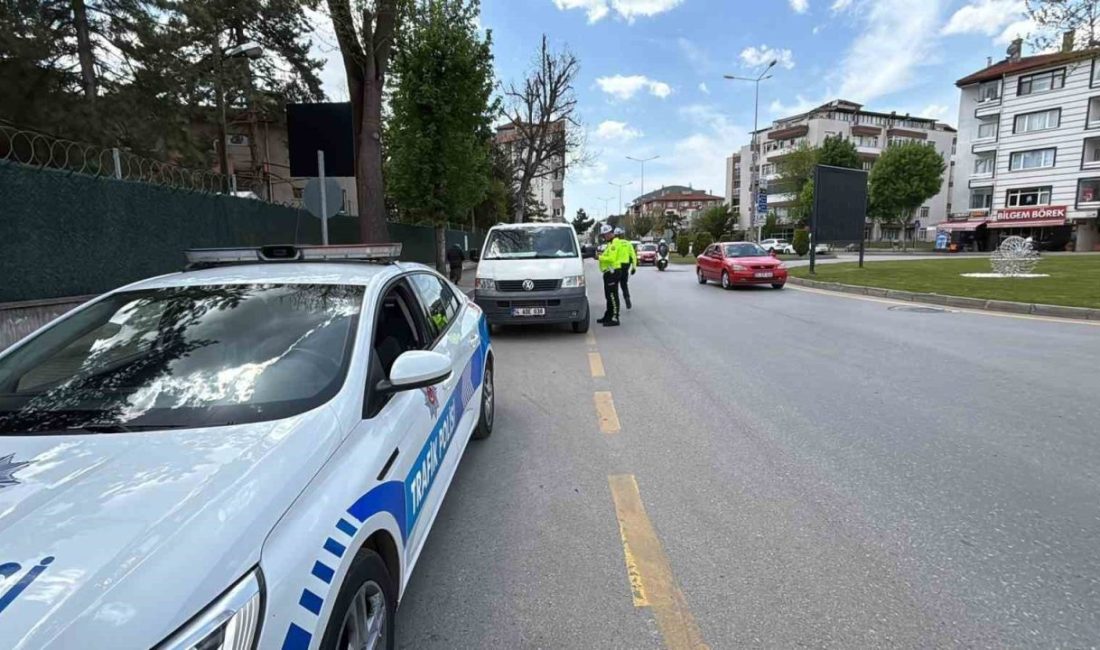 Bolu’da 1 haftada sürücülere ceza yağdı Bolu’da 2 bin 481 araç ve sürücüye toplam 7 milyon