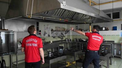 Bozüyük Belediyesi İtfaiye Müdürlüğü ekipleri tarafından Yediler Mahallesi Yıldız Ortaokul