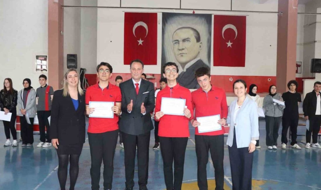 Bozüyük’te Liseler Arası Kültür ve Aktüalite Yarışması Bilecik’in Bozüyük ilçesinde Liseler Arası Kültür ve Aktüalite Yarışması heyecanı