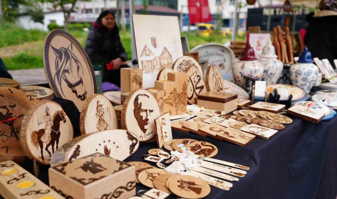 Bu sokakta üretim var emek var sanat var Düzce Belediyesi’nin destekleriyle, Düzce Kent Konseyi tarafından organize edilen Sanat