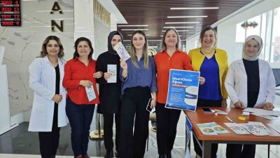 DÜZCE(İHA) – Düzce İl Sağlık Müdürlüğü görevlileri vatandaşların yoğun olduğu