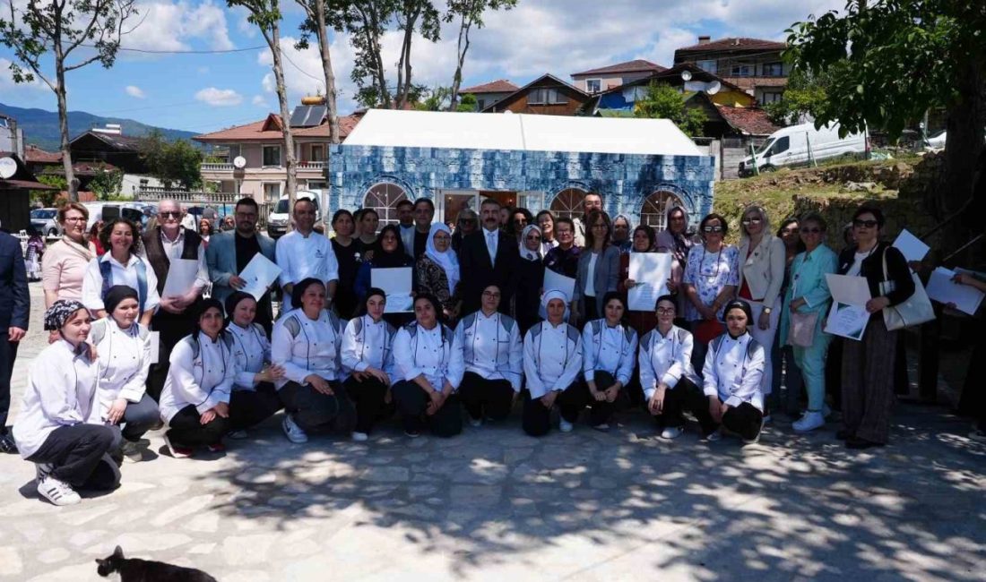 Düzce’de Müzeler Haftasına antik tiyatro ev sahipliği yaptı DÜZCE(İHA) – Düzce’de Müzeler Haftası, bu yıl Konuralp Antik Tiyatro’nun