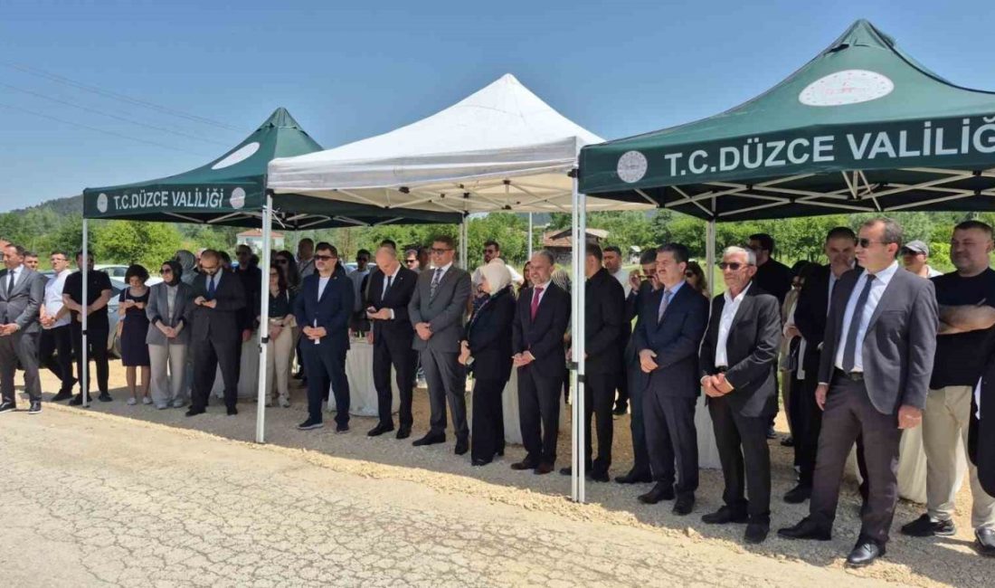 Düzce’de yeni ASHİ hizmete girdi DÜZCE(İHA) – Sağlık Bakanlığı tarafından Kazukoğlu Mahallesinde yaptırılan Acil Sağlık